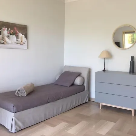 Le San Remo Yourhosthelper Apartment